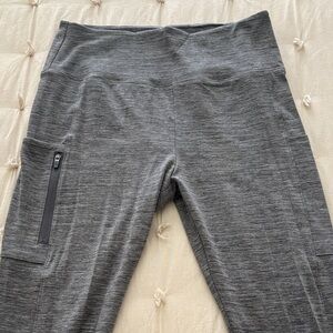 Lou & Grey Heathered Gray Leggings